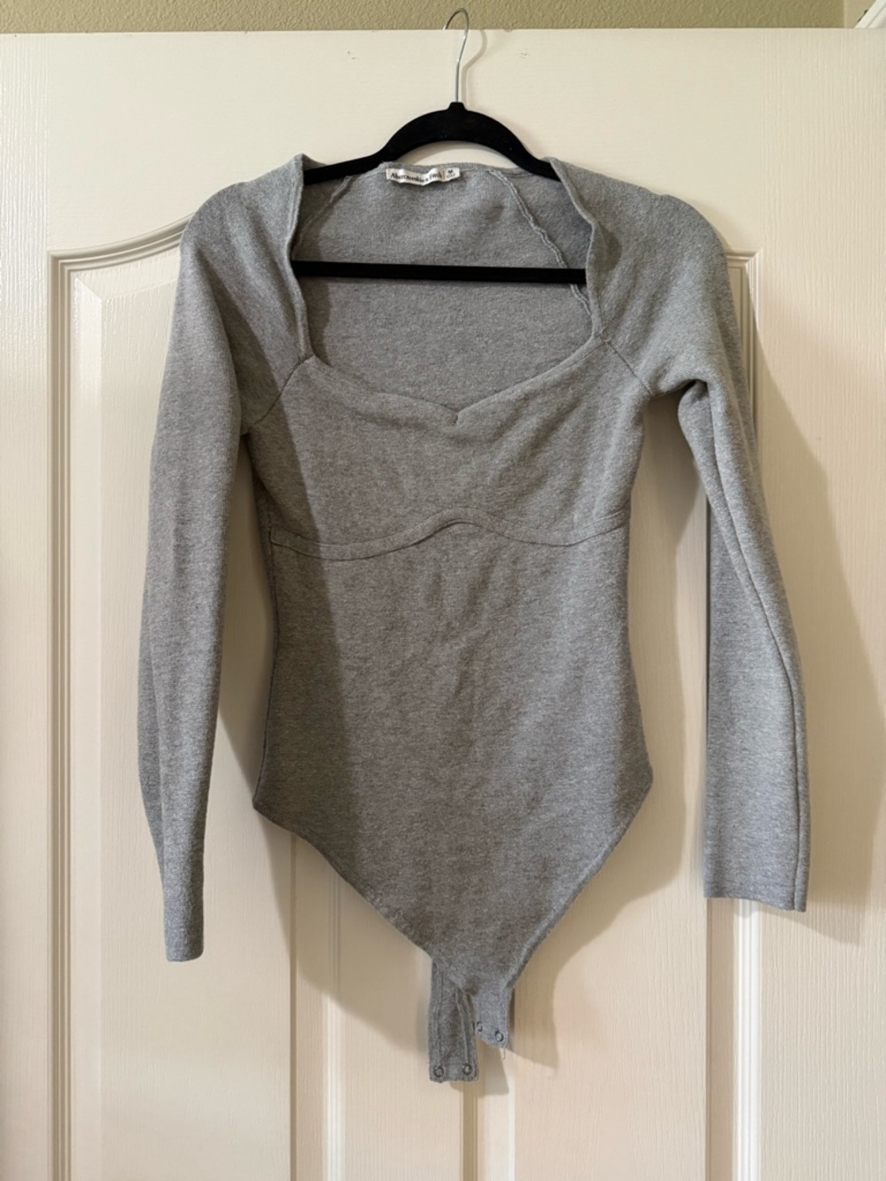 Abercrombie & Fitch Gray Long-Sleeve Scoop Neck Bodysuit
